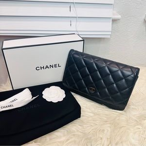 CHANEL WOC black lambskin